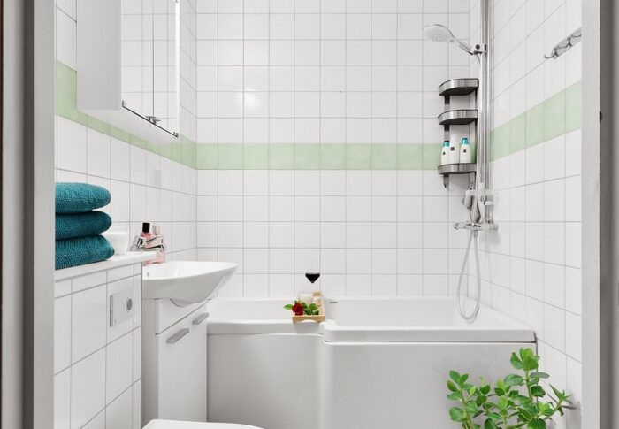 Glazen douchewand kiezen voor een badkamer die rust uitstraalt